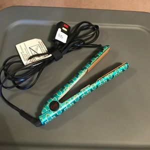 CHI straightener