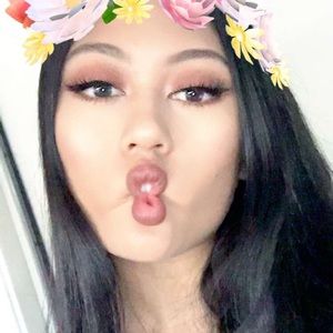 Meet your Posher, Deserie