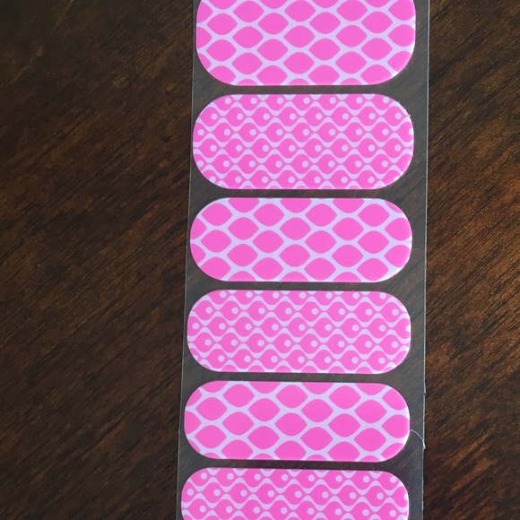 4 brand new half sheets of Jamberry wraps - Picture 3 of 4