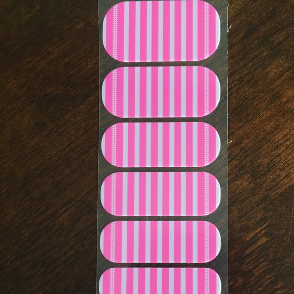 4 brand new half sheets of Jamberry wraps - Picture 4 of 4