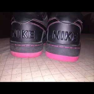 Nike Delta Force Low Shoe Black Pink