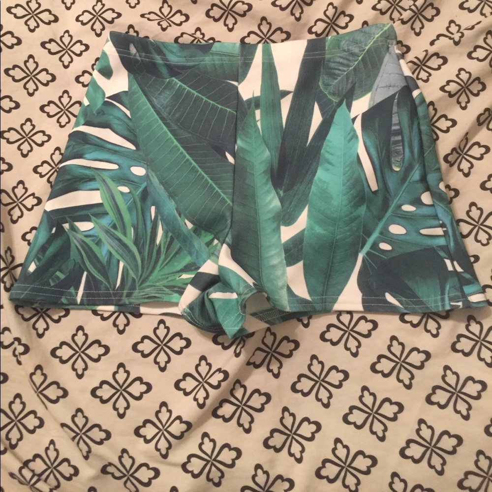 High waist palm print shorts