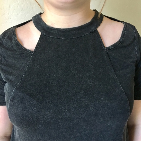 🔥PLUS SIZE CHOKER BLACK CUT OUT TOP BLOUSE 2X 3X - Picture 2 of 4