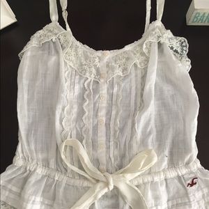Hollister Lacey Cropped Top w/Silky Bow Tie