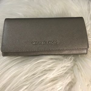 Micheal Kors Wallet