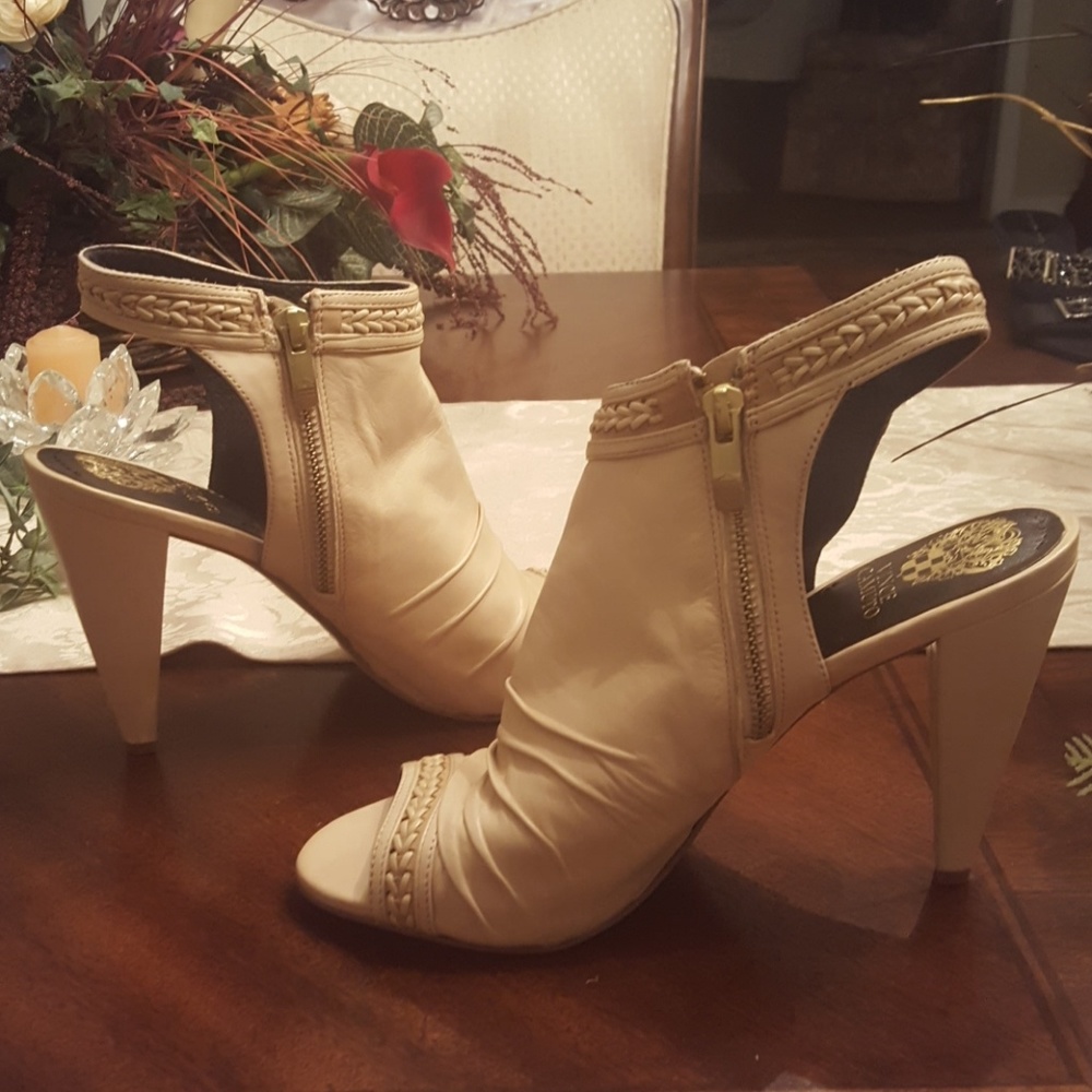 Vince Camuto leather heels