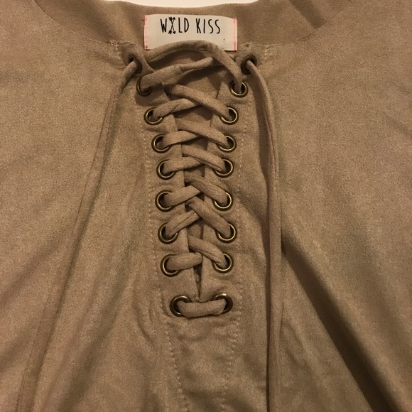 Tan Front knit tie tank - Picture 3 of 6