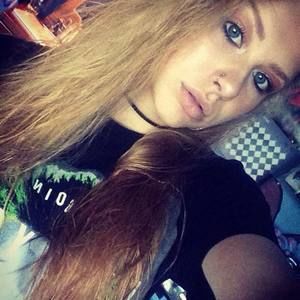 Meet your Posher, Lily