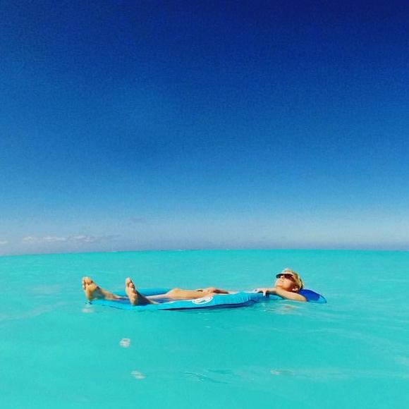 Meet your Posher, Kay - Picture 1 of 1