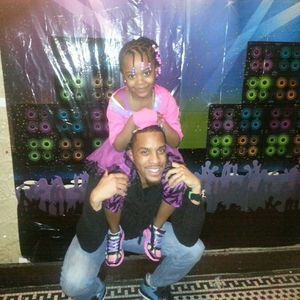 Meet your Posher, Gregory