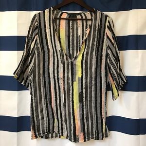 ☀️ Marc by Marc Jacobs V Neck Blouse Size XS ☀️