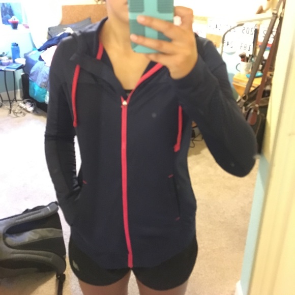 Navy workout jacket - Picture 2 of 2