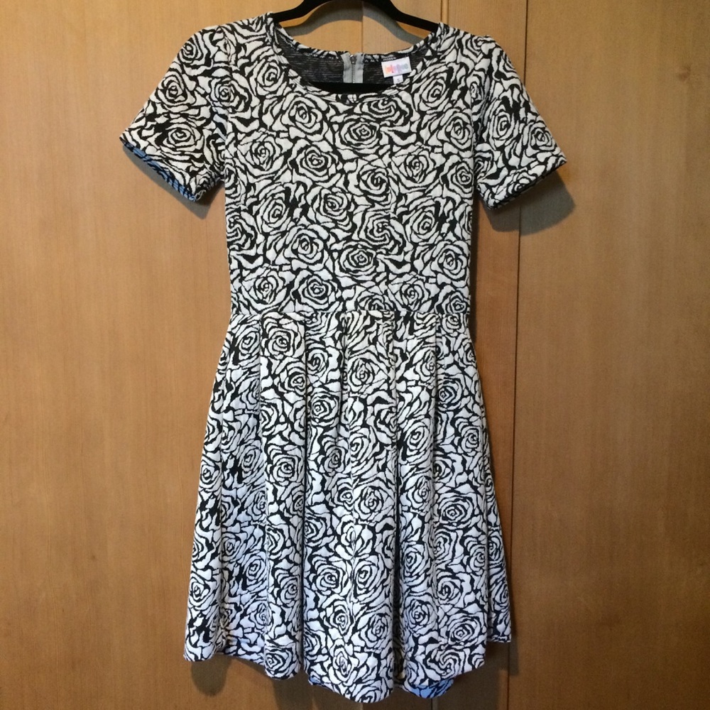 SOLD on Mercari🌟 LuLaRoe Amelia - Small