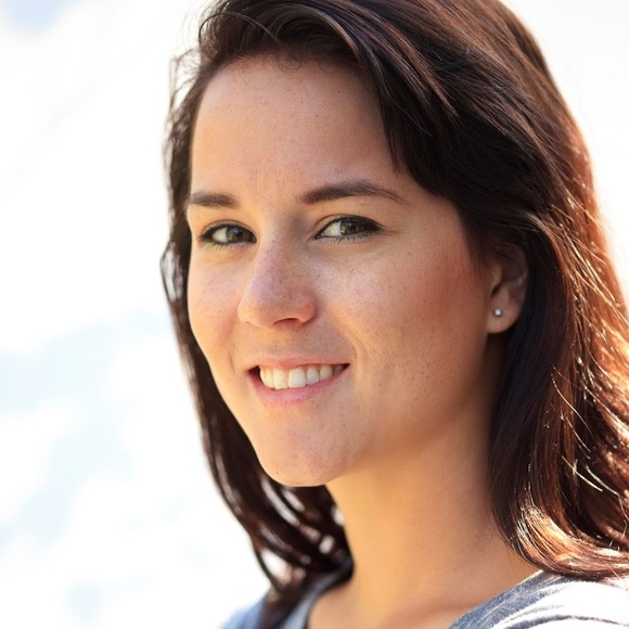 Meet your Posher, Ashlei - Picture 1 of 1