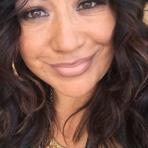 Meet your Posher, Angelica vita