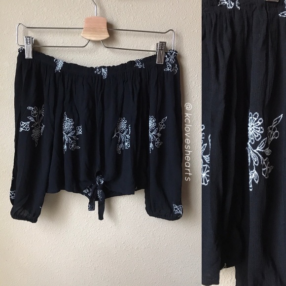 Embroidered Off Shoulder Crop Top - Picture 2 of 2