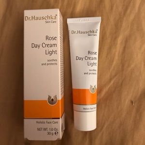 Dr. Hauschka Rose Day Cream Light