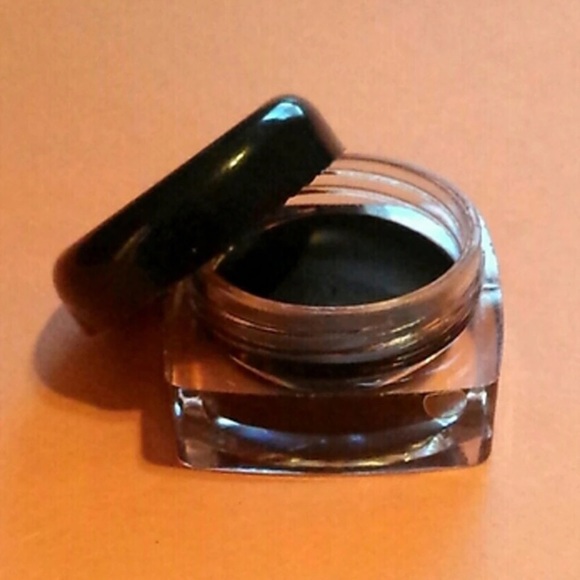 Black gel eyeliner makeup set ✨🌸 - Picture 4 of 6