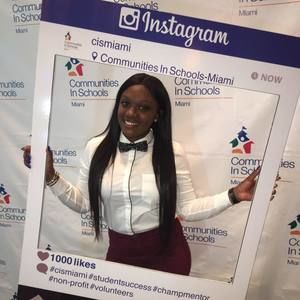 Meet your Posher, Fredlyn