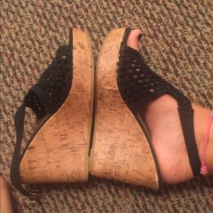 Black Wedges