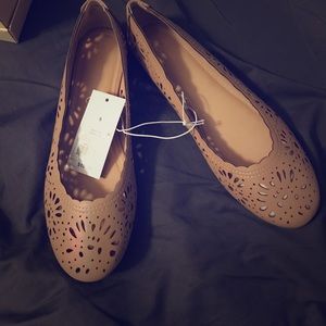 NWT Mossimo ballet flats size 9 tan
