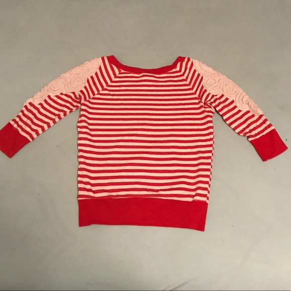 Women's lightweight sweatshirt w/ texture design - Picture 3 of 3