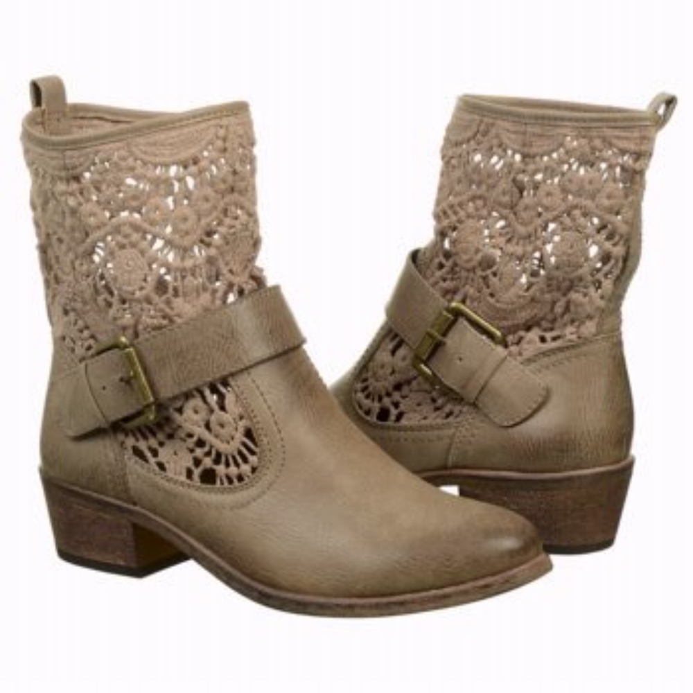 Bare Traps Palena Taupe Brown Lace Crochet ankle