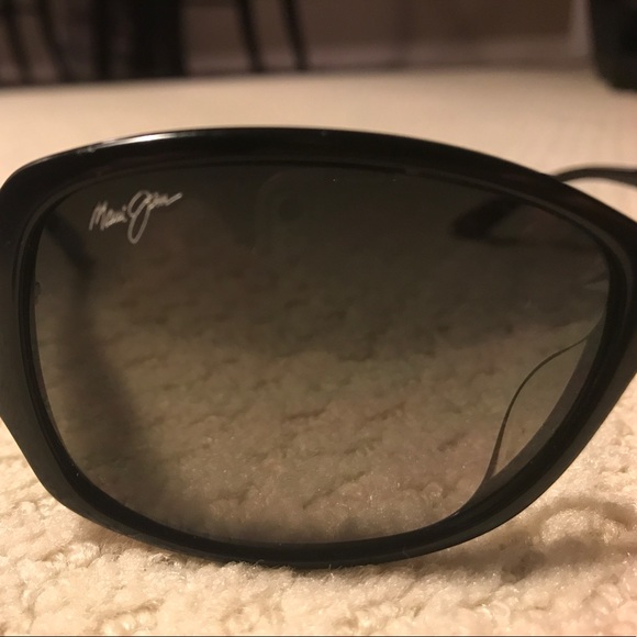 Authentic Maui Jim Woman\'s Sunglasses main image 5