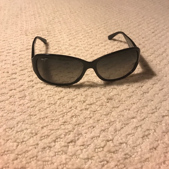 Authentic Maui Jim Woman\'s Sunglasses main image 4