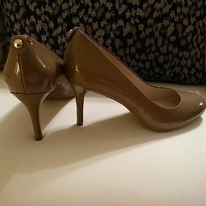 Micheal Kors Patent Leather Pump