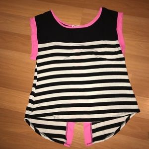 A very nice blouse with CUTE colors!!