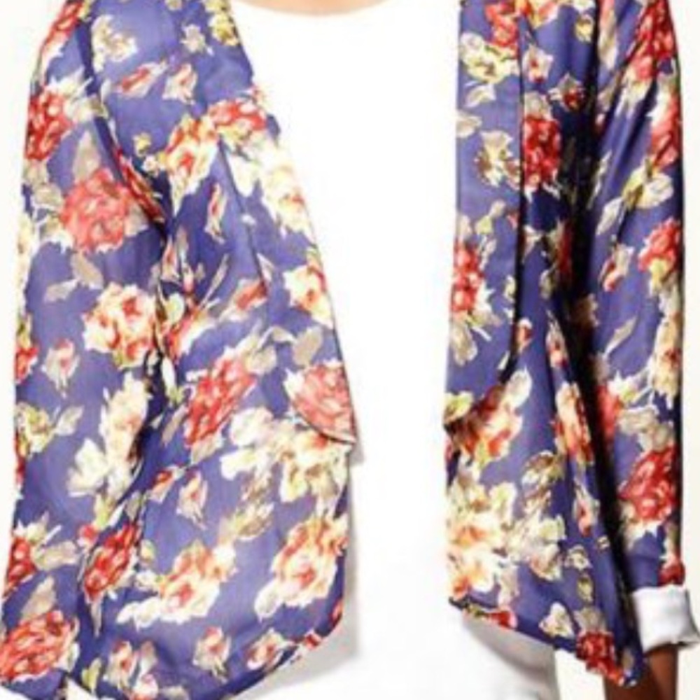 Delicate Chiffon Floral Blazer M Pim + Larkin