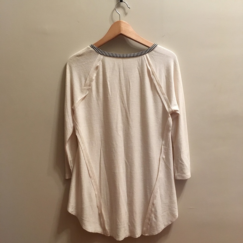 NWOT Ivory with Stripe Detail Light Seamed Tunic - Picture 4 of 5