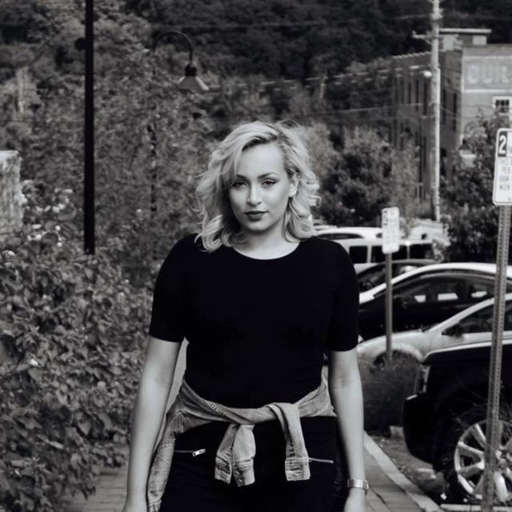 Meet your Posher, Alana