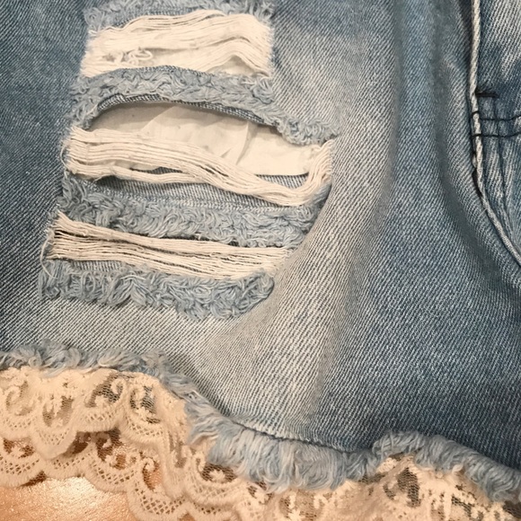 High Waisted Denim Shorts with Lace - Picture 3 of 4
