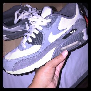 Nike air maxes
