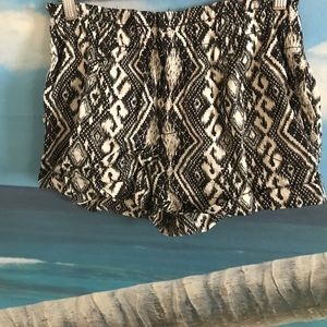 Loose fit American eagle shorts