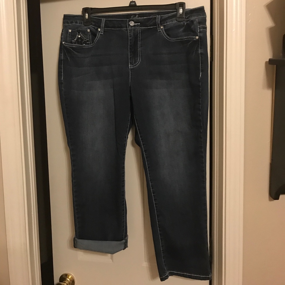Blue denim Capri