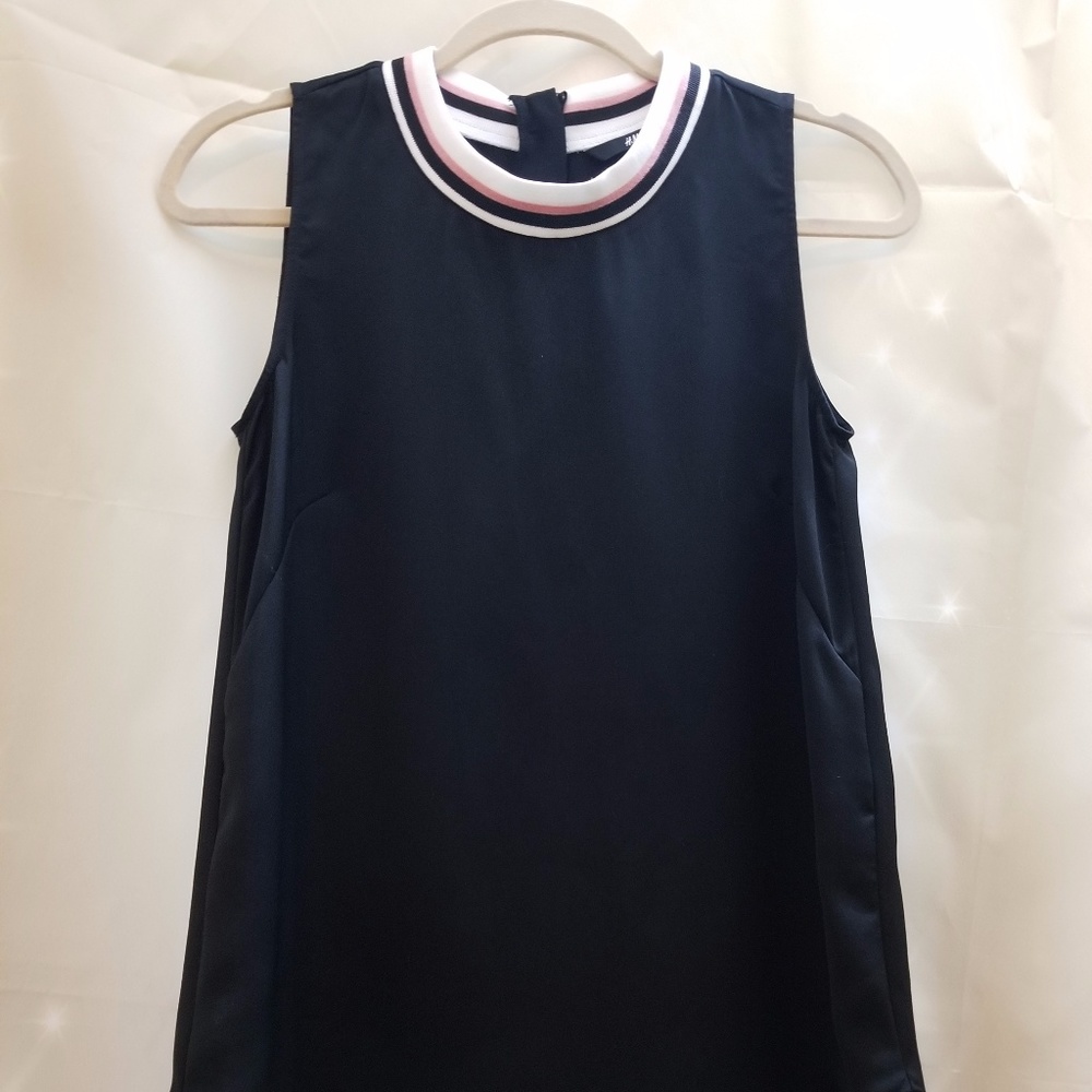Sleeveless blouse