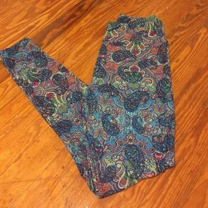 Lularoe OS Paisley Leggings - Like New!