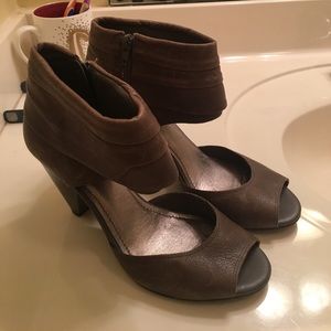 Gianni Bini Heels (leather)