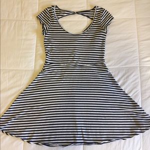 American Eagle navy and white dress