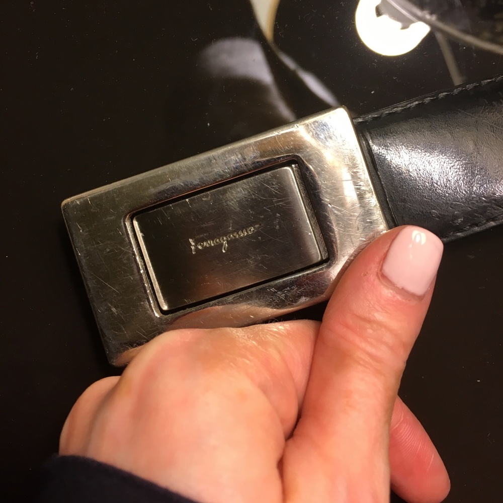 Authentic men's ferragamo belt