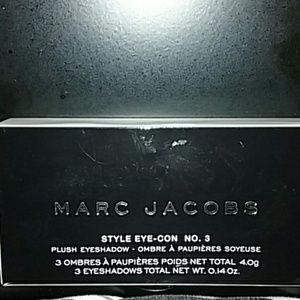 Marc Jacobs style eye-con No.3 plush eyeshadow