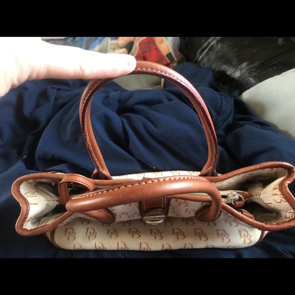 Dooney & Bourke purse