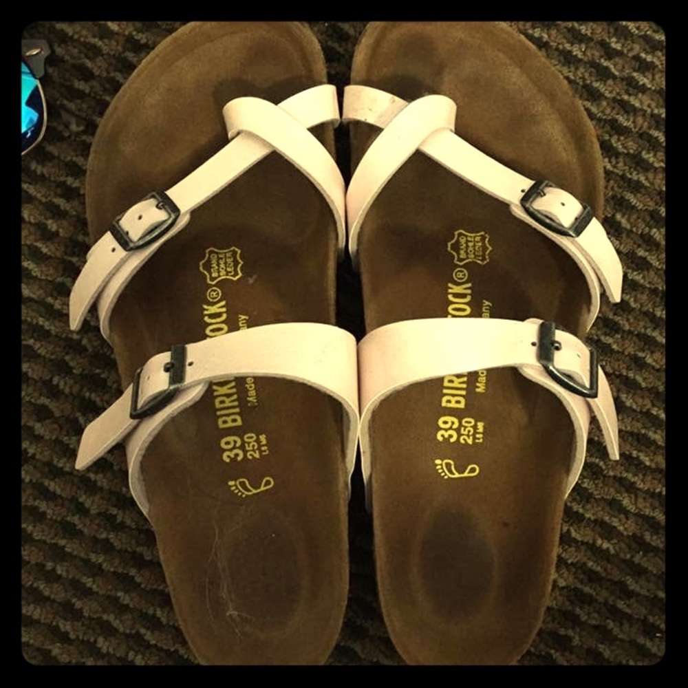 Antique Lace color Mayari Birks