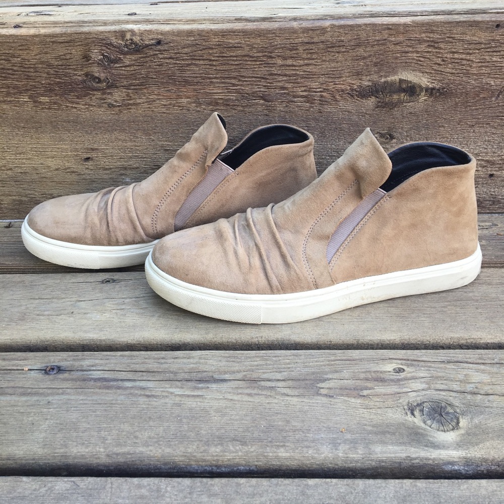 Beige Steve Madden Slip On Chelsea Boots