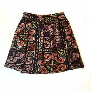 High waist multi colored skirt. Side zip size 6
