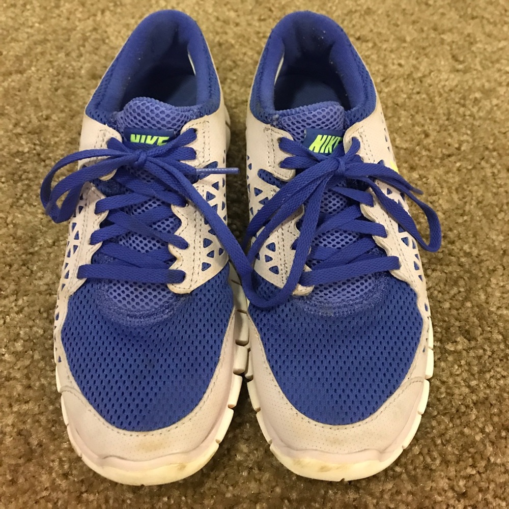 Nike running shoes - Picture 2 of 4