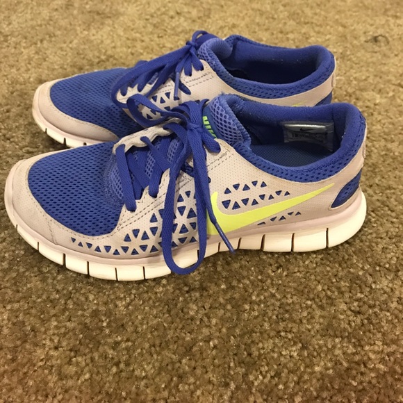 Nike Shoes - Nike running shoes